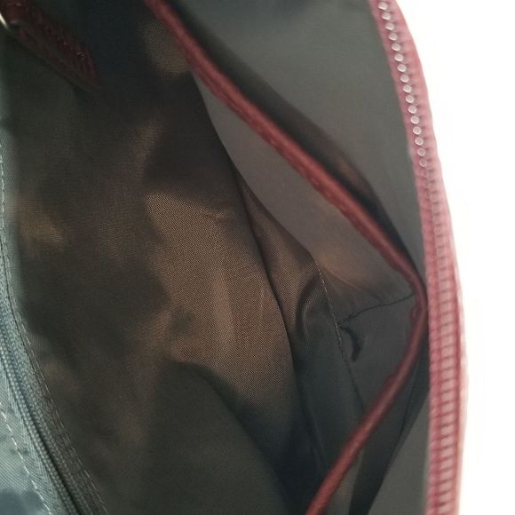 1 DAY SALE Max Studio Burgundy Convertible style bag - Picture 10 of 15